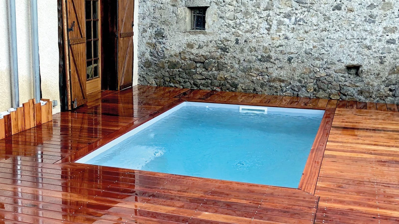 piscine-coque-baie-lava-1600×900