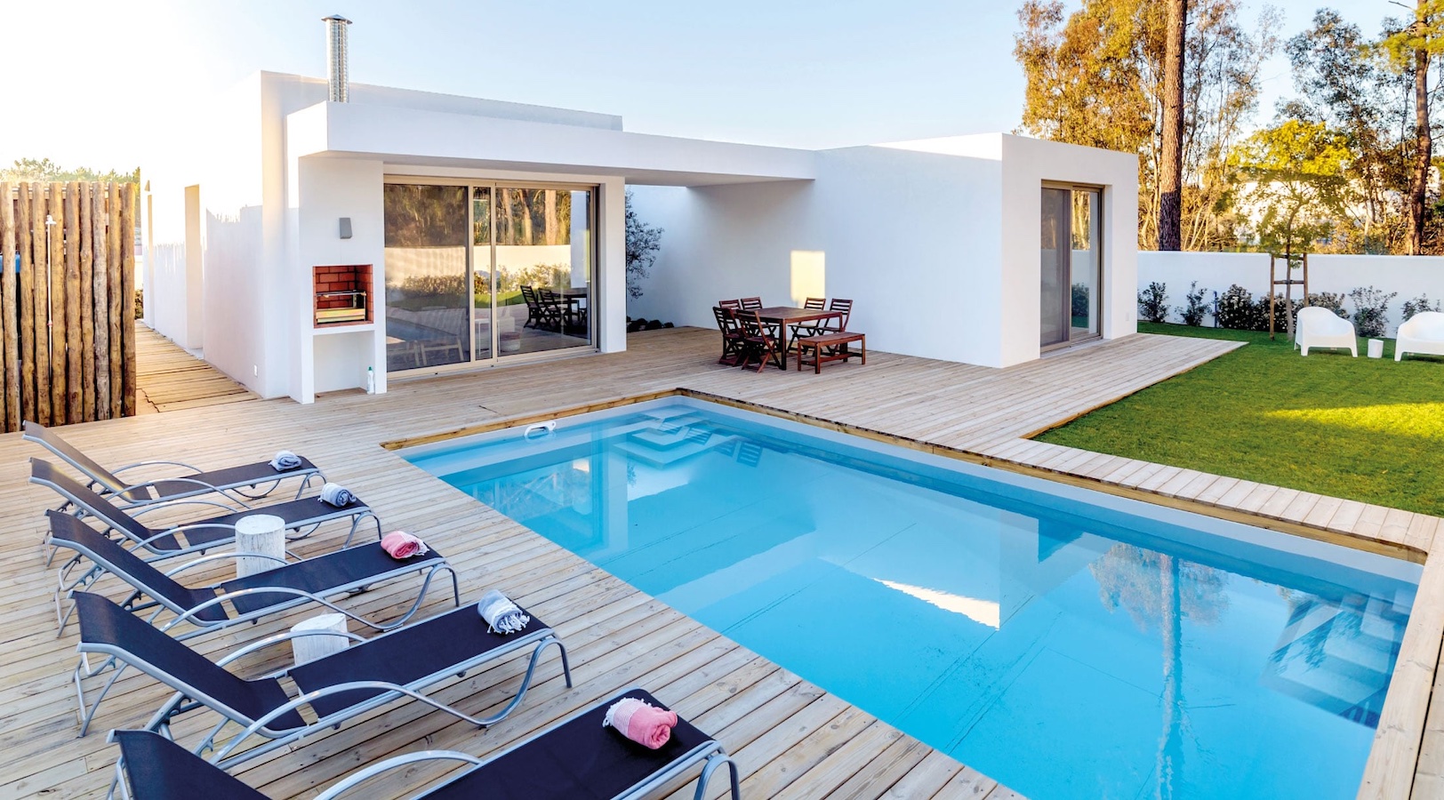piscine-coque-en-vau-1600×900