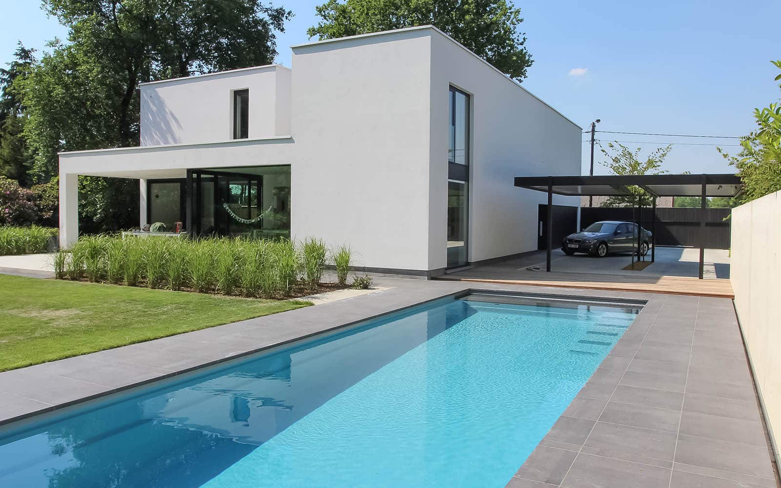 Cube-Silver-Grey-modern-house