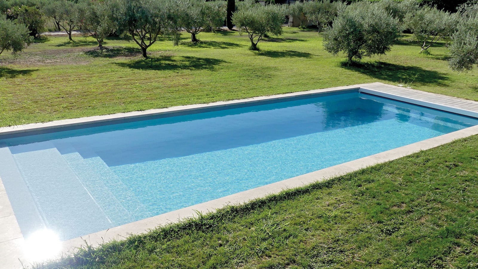 piscine-coque-elegance-1600×900