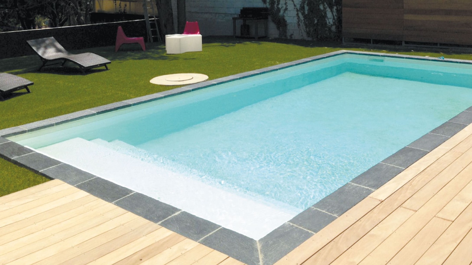 piscine-coque-elegance-s-1600×900