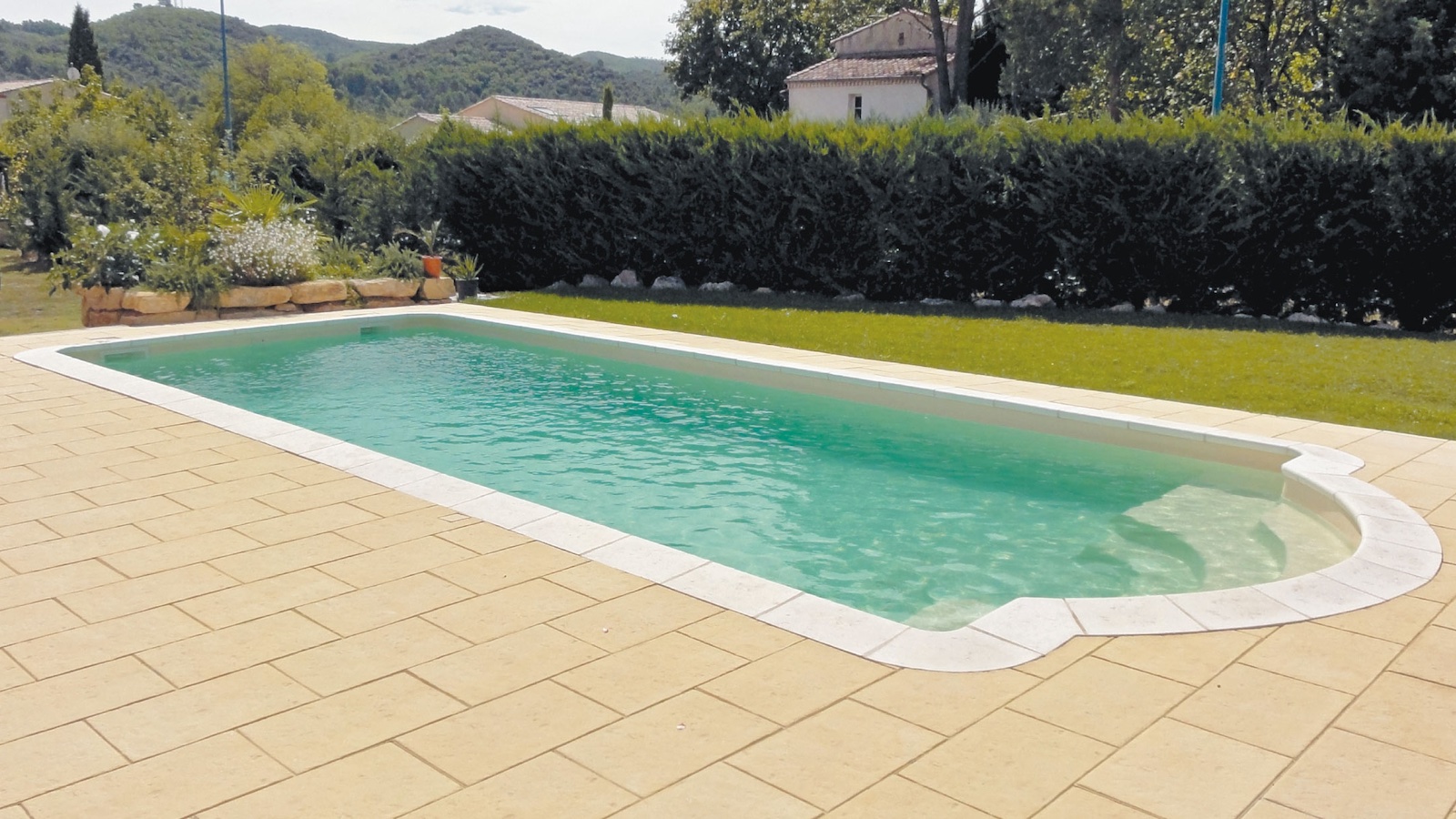 piscine-coque-pomaregue-1600×900